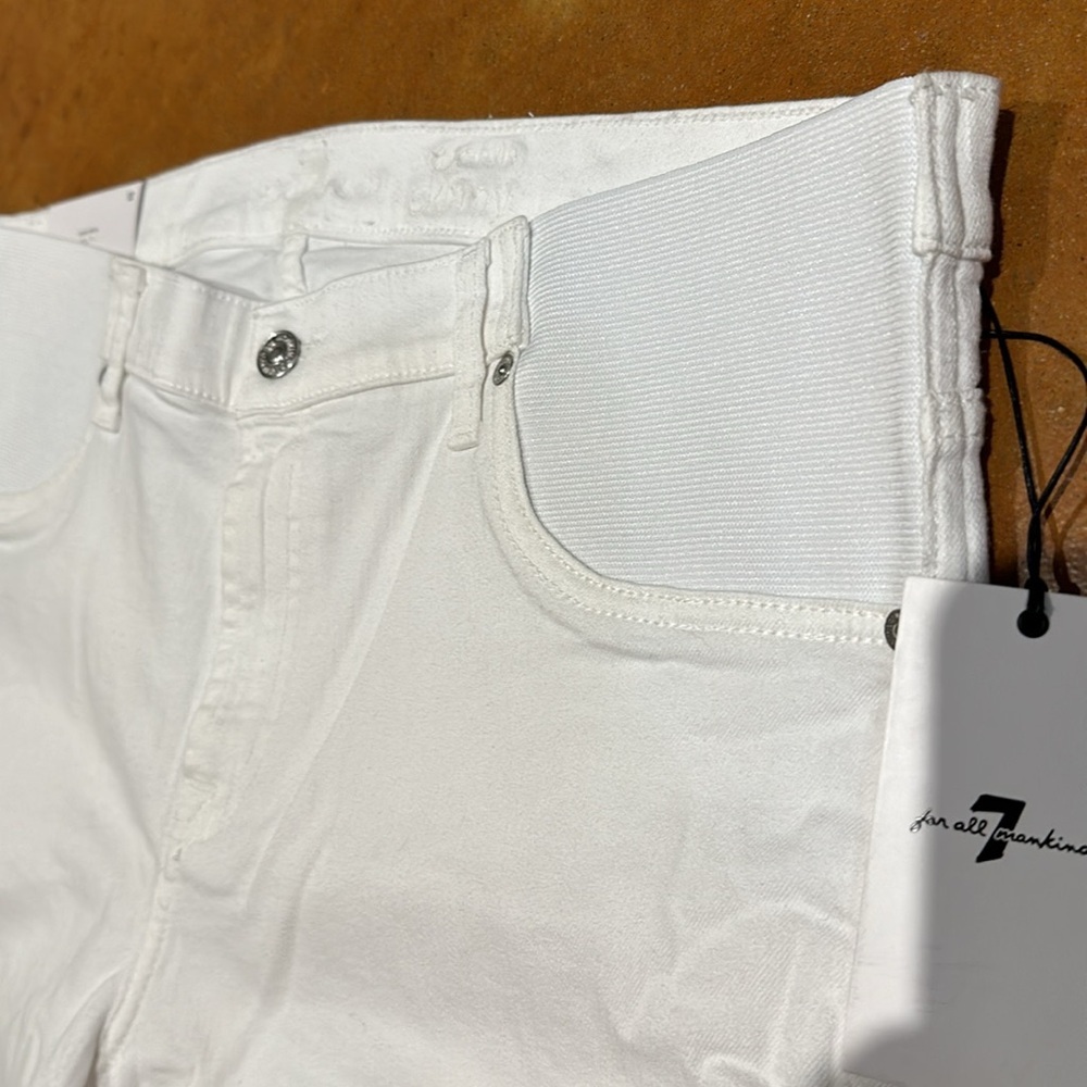 NWT 7 For All Mankind white jean size 32. - Picture 2 of 6